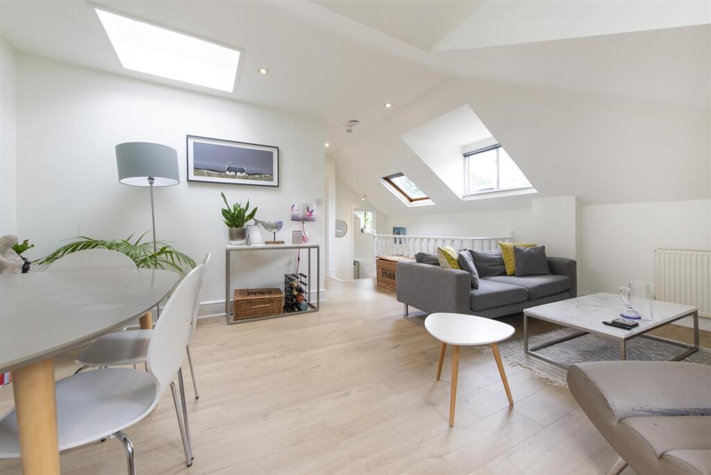 52978 Hi res (4).jpg