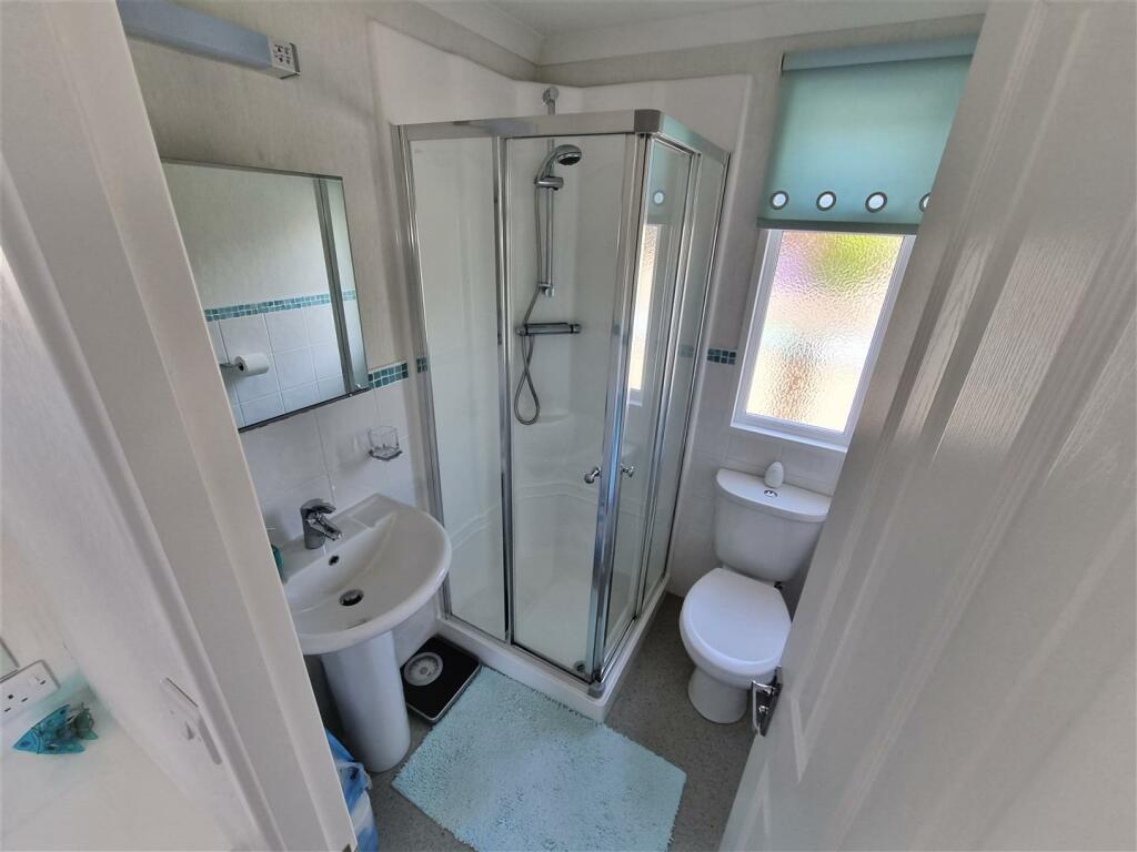 Bedroom 2 En-Suite