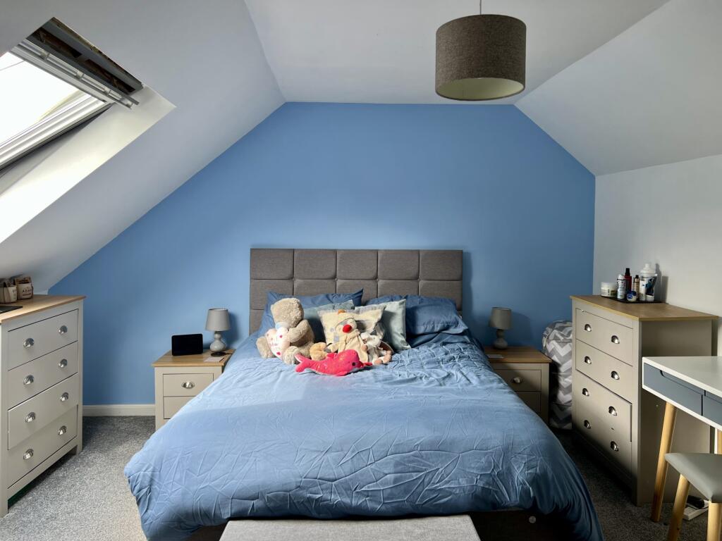 2 Burn Court, Dalry - Williamson and Henry