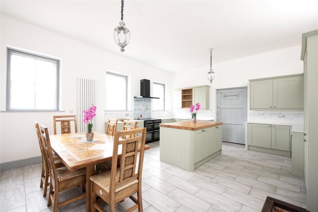 Kitchen/Breakfast