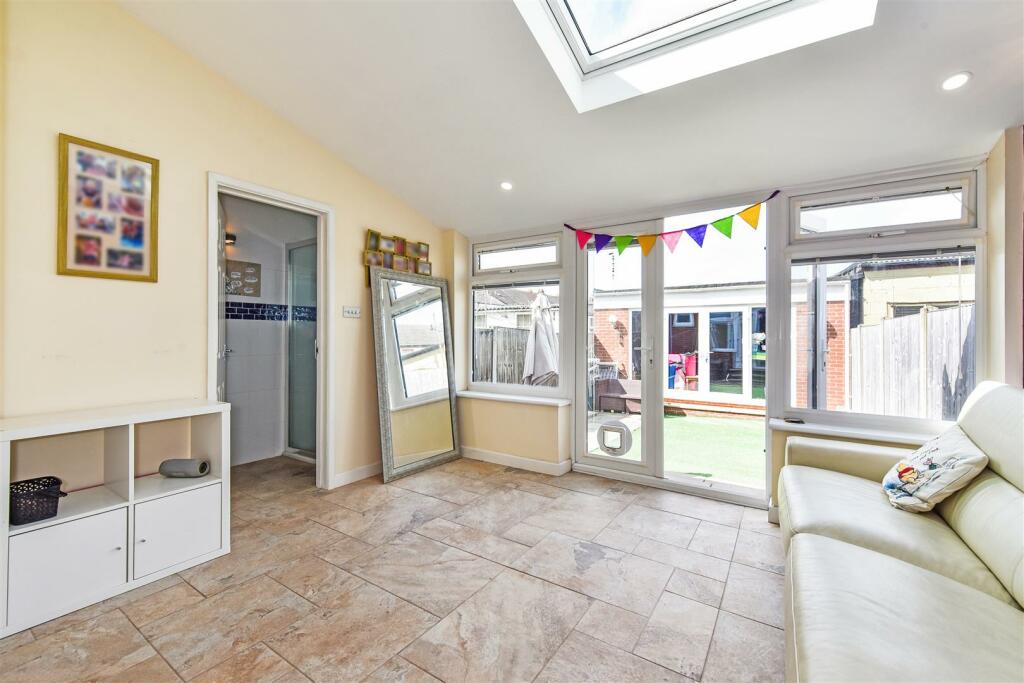 Conservatory out to Garden.jpg