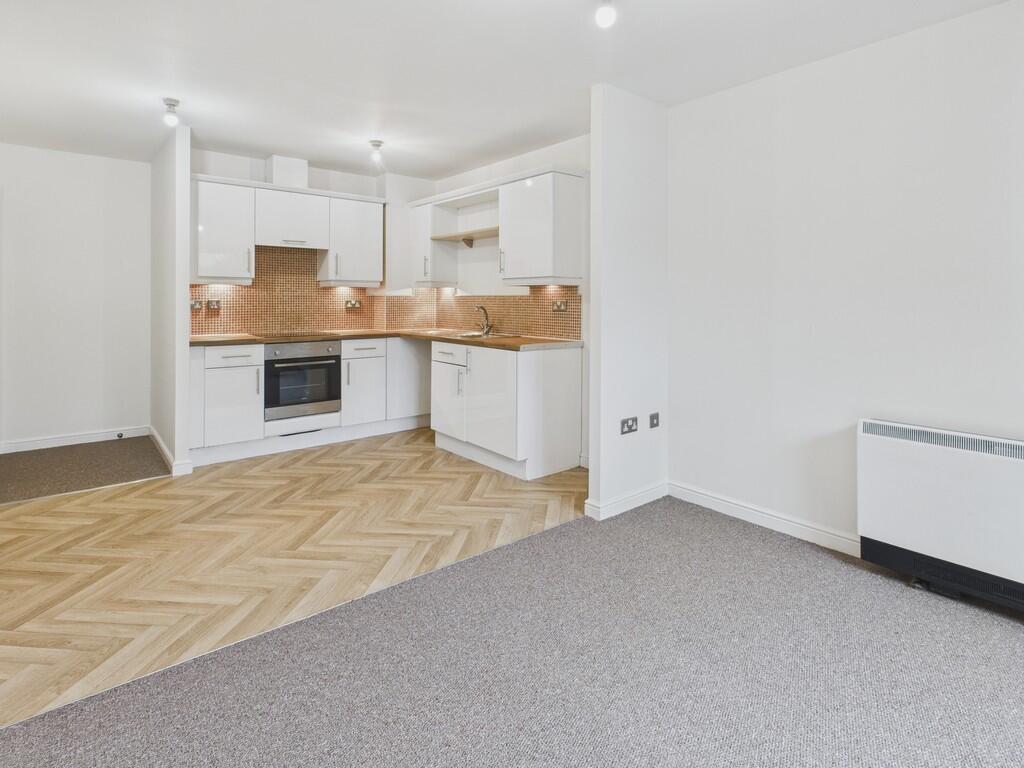 CAM04273G0-PR0225...