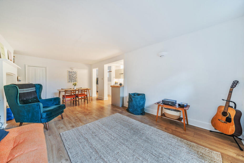 1348112-6-68c1660...