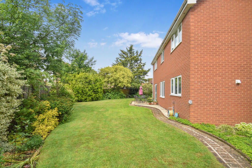 305411_2025052903...