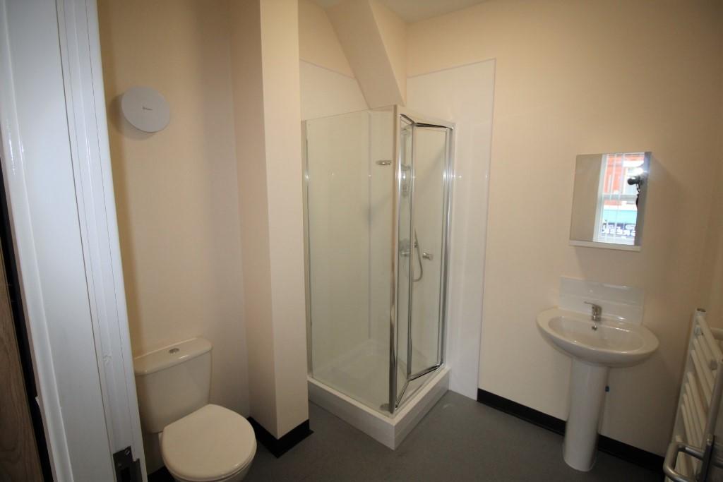 On-suite (b)