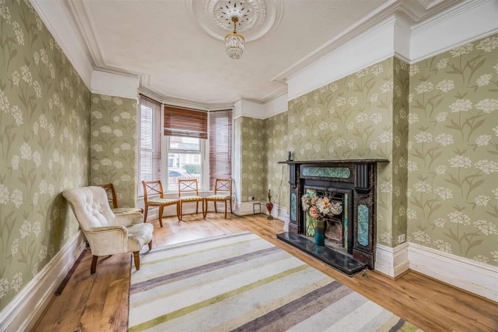 20 Paddington Road, Copnor-Small-PorticoMarketing-