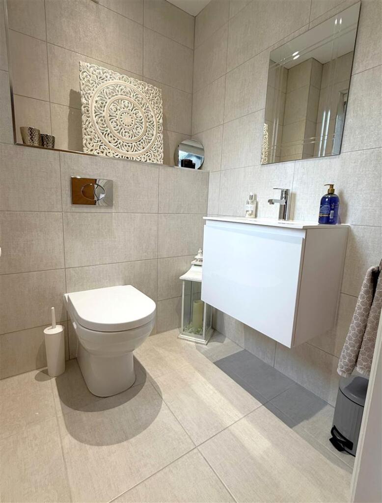 downstairs cloakroom.jpg