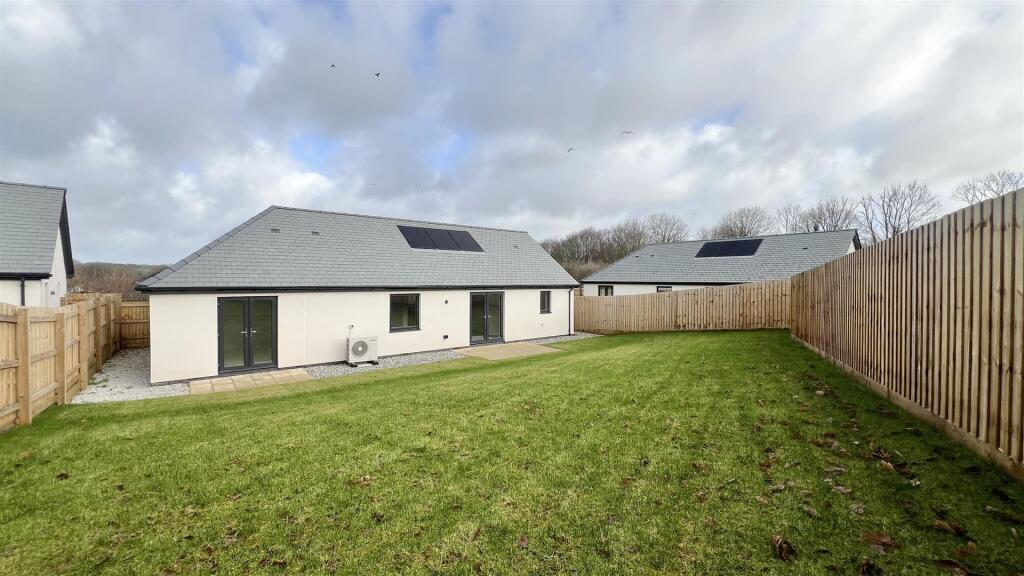 Large Rear Garden