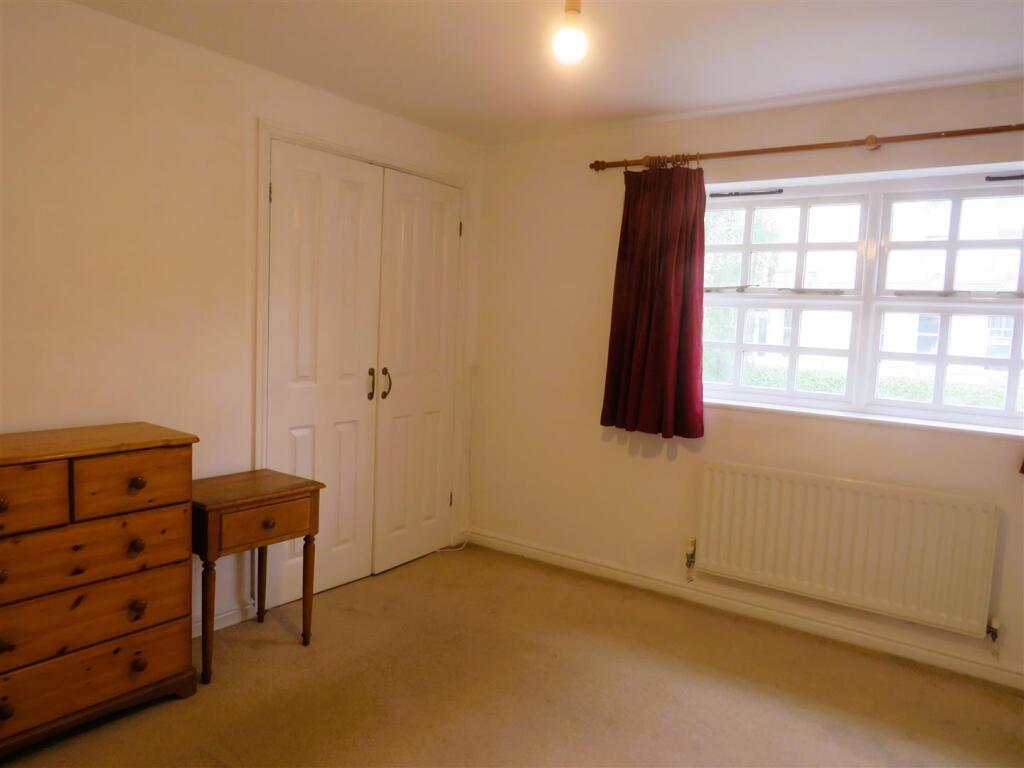 Bedroom 1.JPG