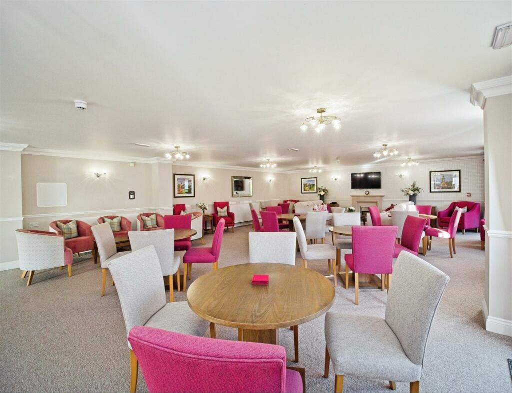 Owners Lounge (2).jpg