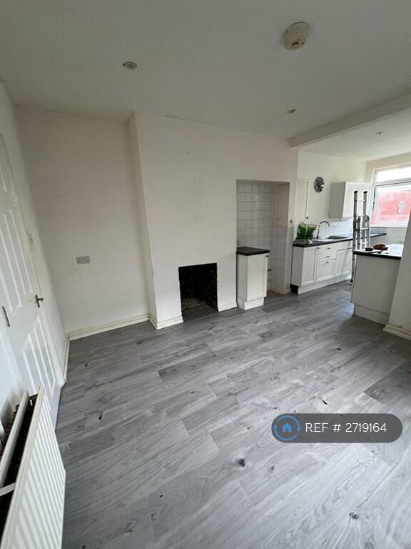 Lounge/Kitchen