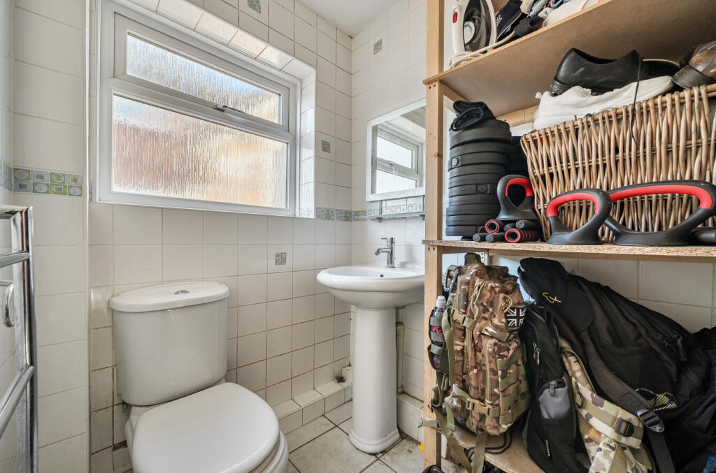 1382443-9-691eea7...