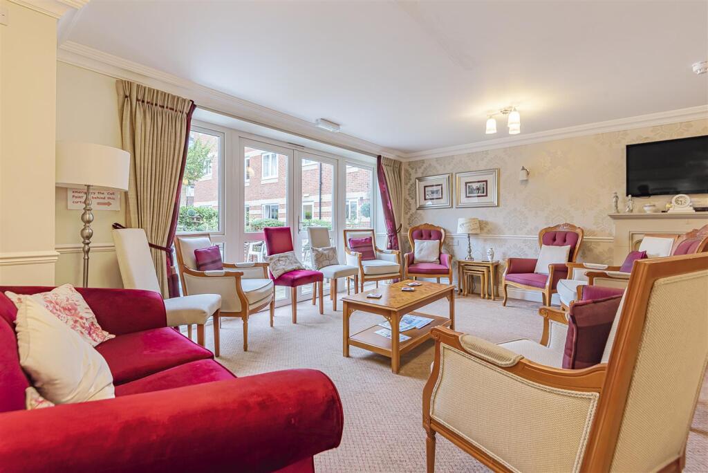 Owners Lounge - new.jpg