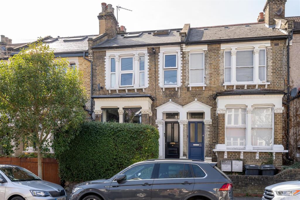 Folkestone Road, E17