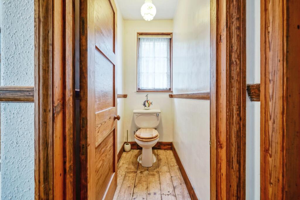 Cloak Room