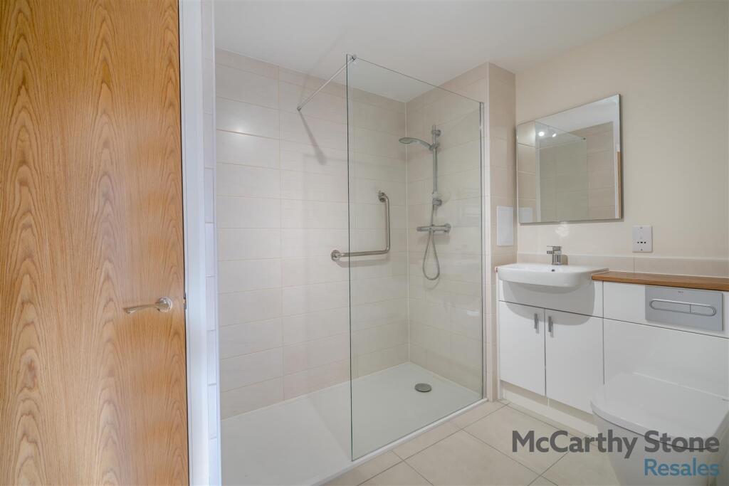 8667981-interior12.jpg