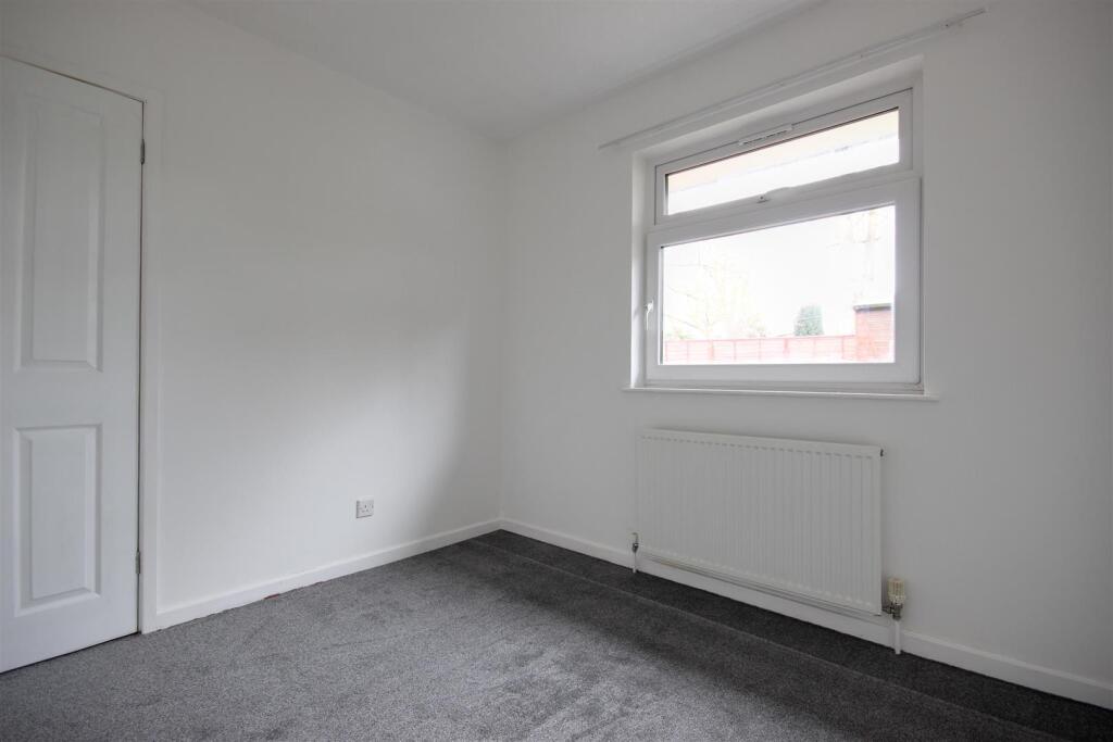 BEDROOM 2 (REAR)