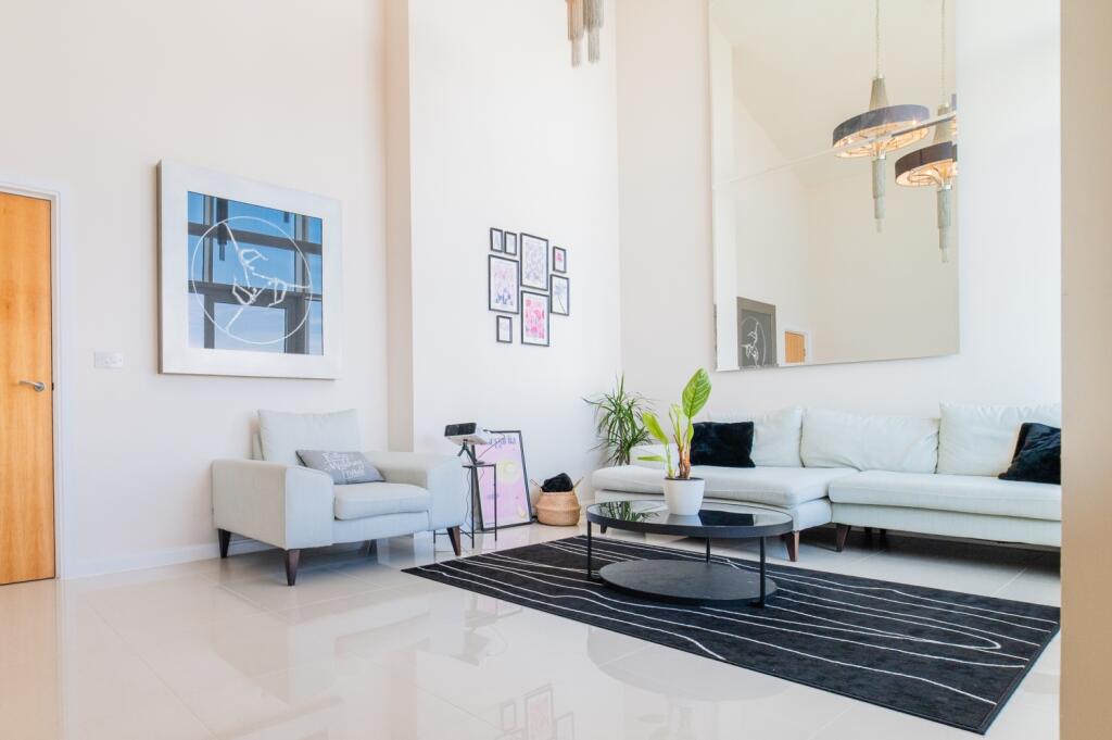 Award-winning Media team on EVERY Listing_4