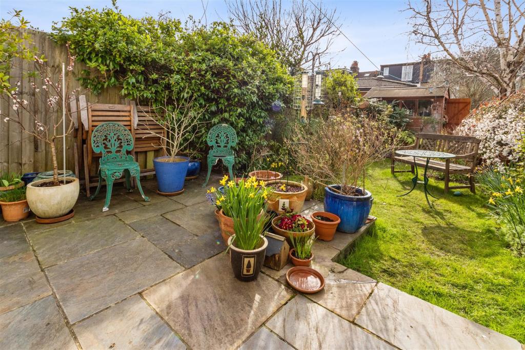 West Facing Garden