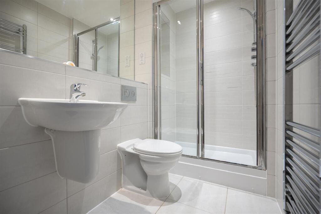 Bedroom 1 En Suite