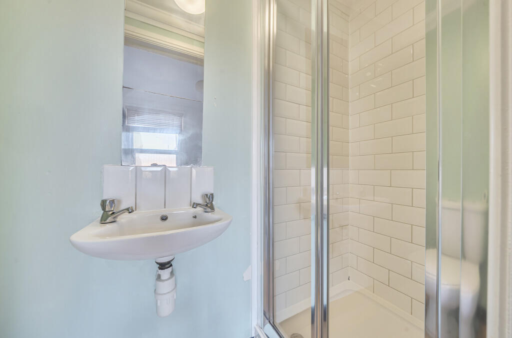 1317468-12-686574...