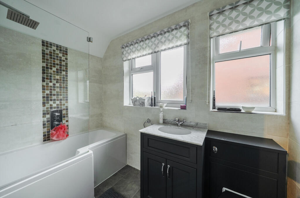 1358365-4-68d43cf...