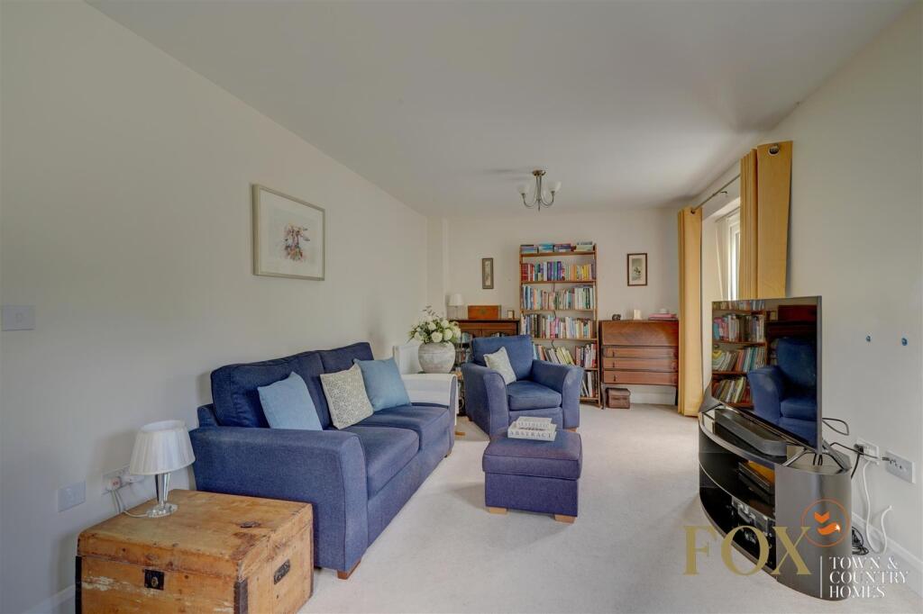 21 Wessex Grove (32).jpg