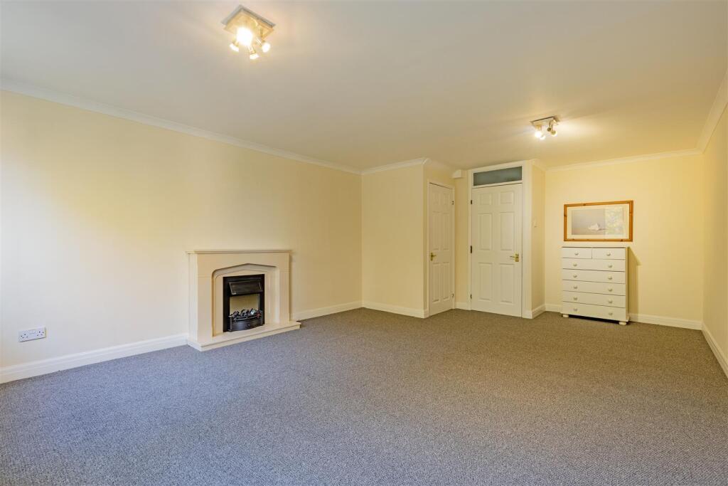 Reception Room-2.jpg