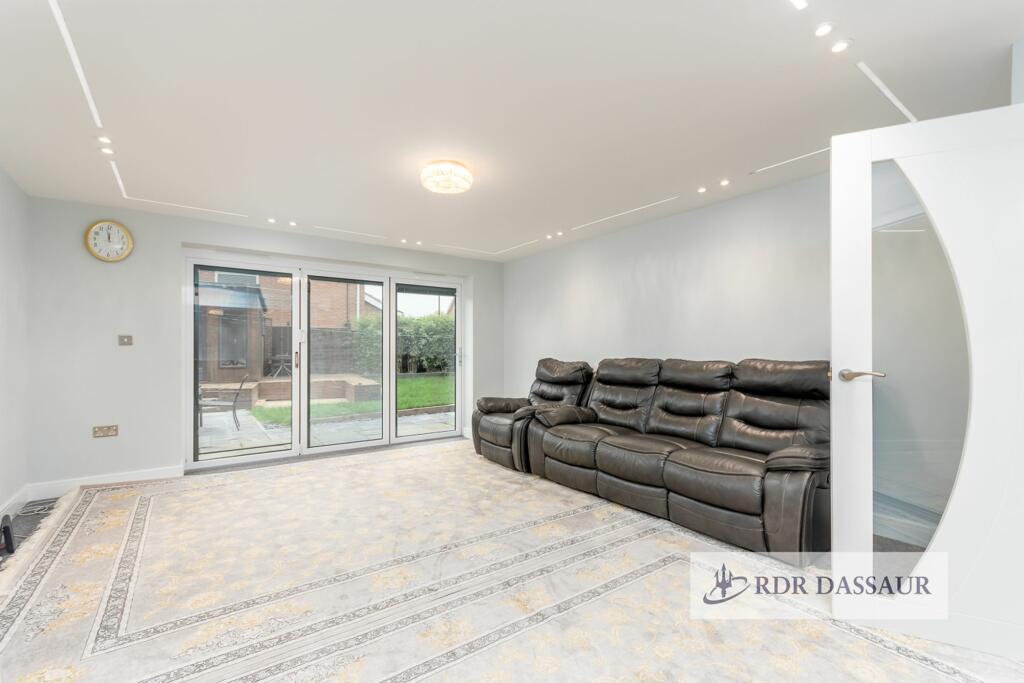 Rear Lounge