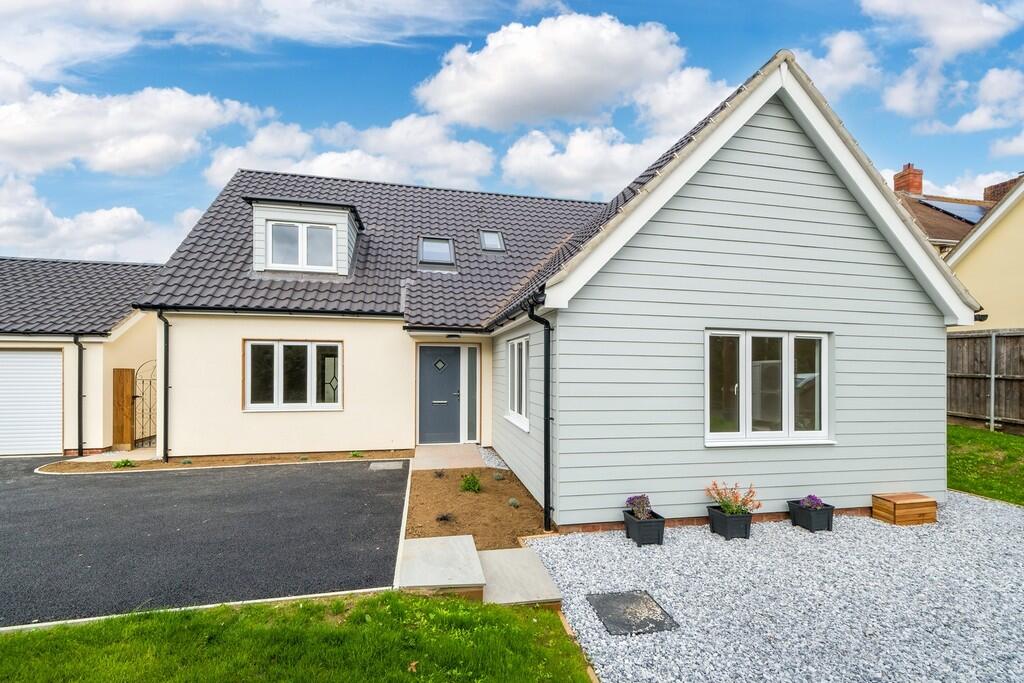 1440px-Elm Tree V...