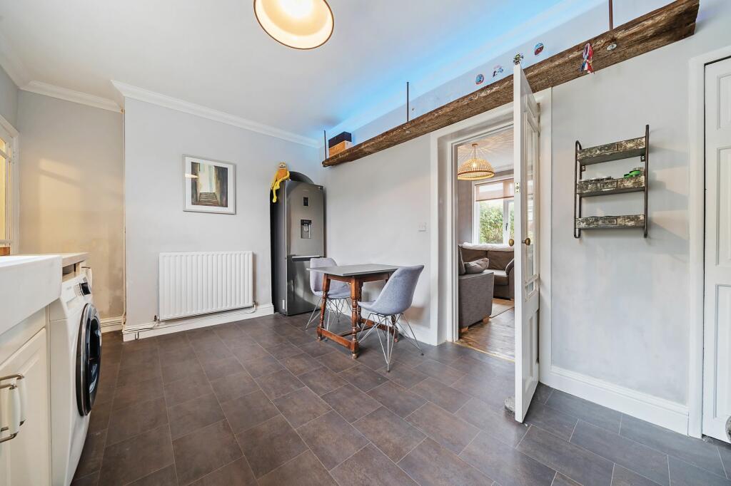 Kitchen/Dining Room (1)