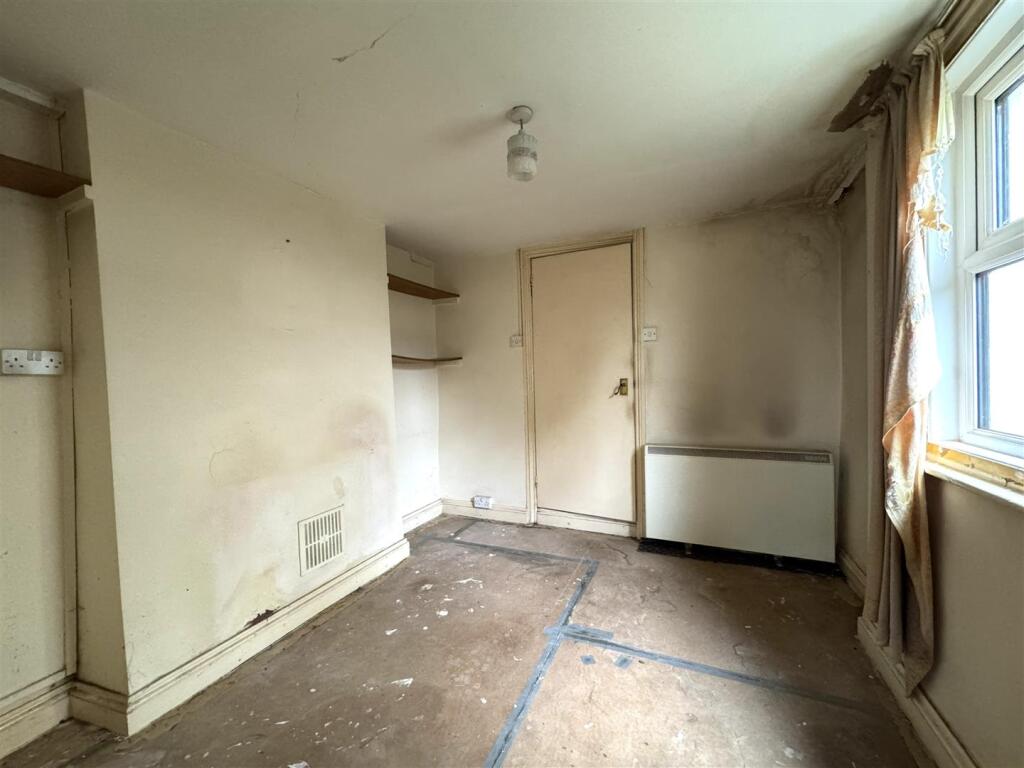 Breakfast 1 room 35 Drove Road.jpg