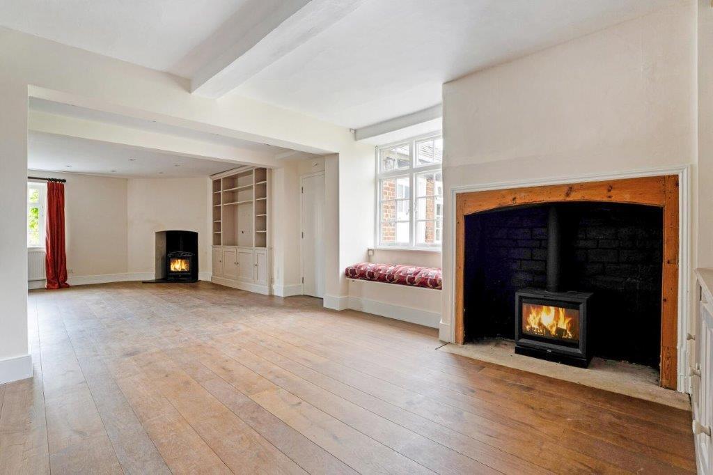 Longcot House - Sitting Room.jpg