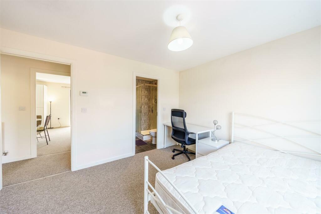 28 Charlton Blvd - Real estate photography by Phot