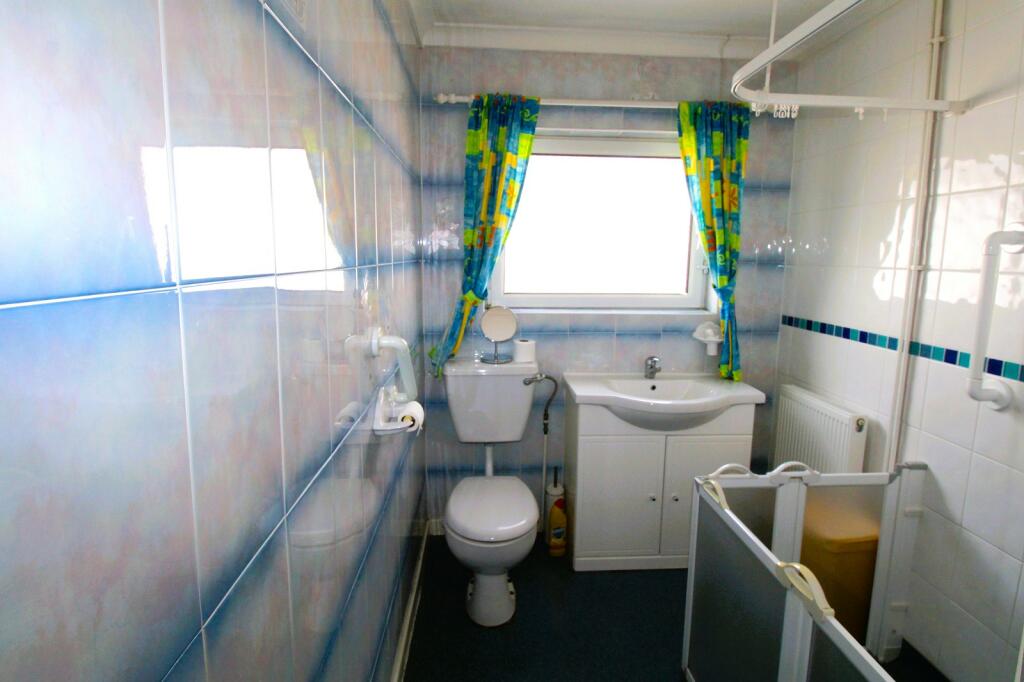 Family Shower Room