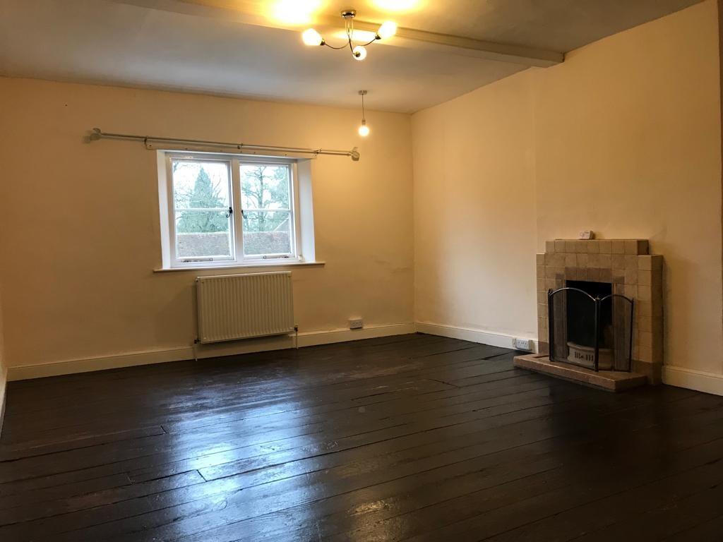 8B Lodge Farm, Hartley Wintney, RG27 8AS