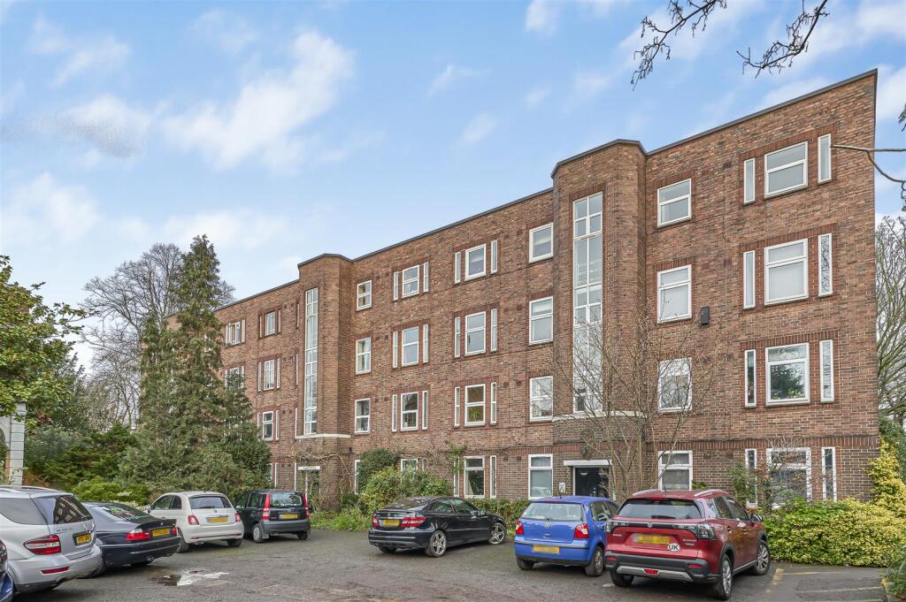 Rosemary Gardens, East Sheen, SW14