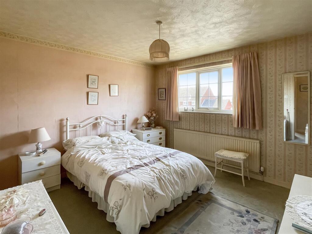 bed 1a.JPG
