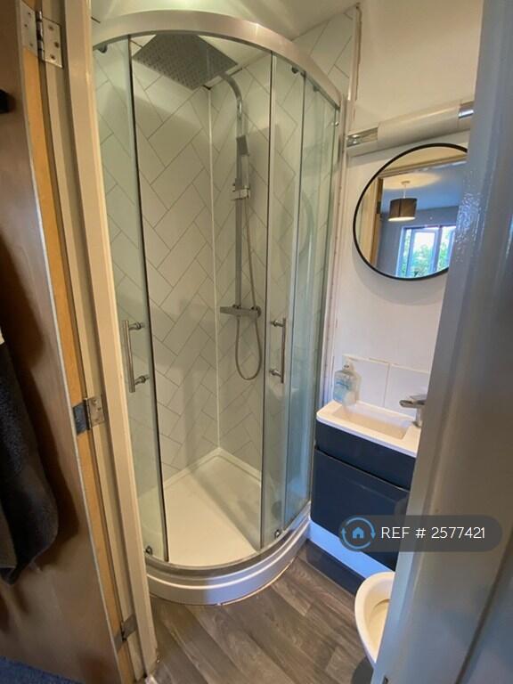 Bedroom 1 Ensuite
