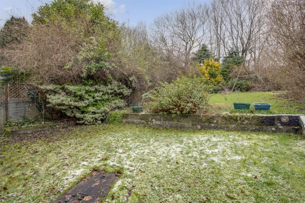56 Grays Lane, HP13 5UG-10.jpg