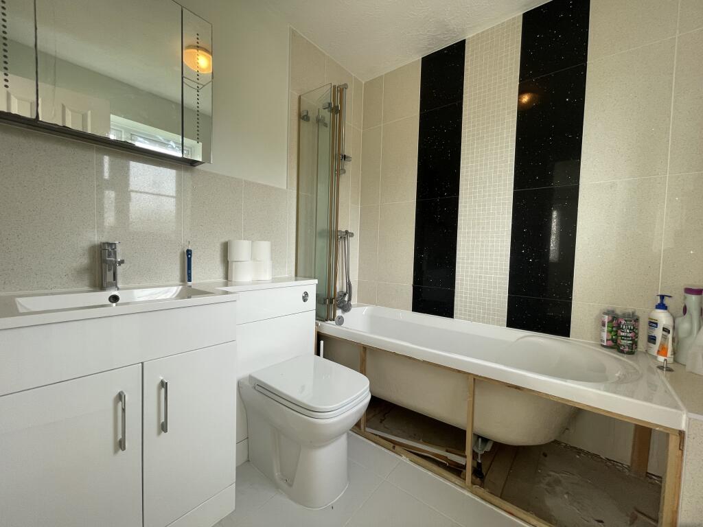 En-suite Bathroom