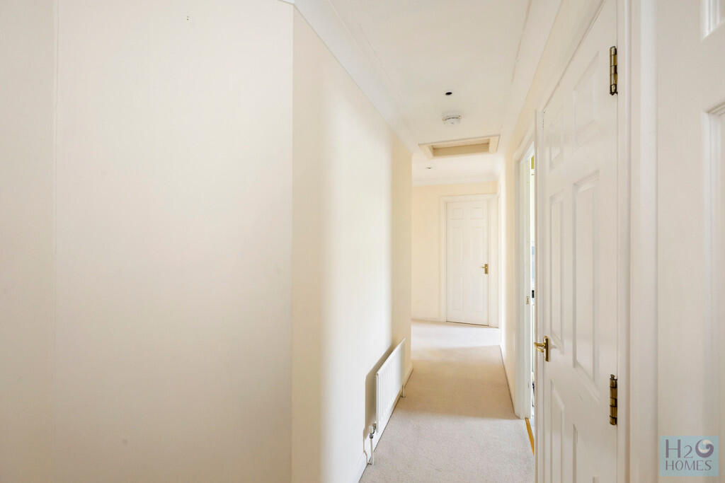 Hamilton Court, 7...