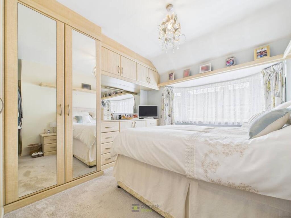 Main bedroom