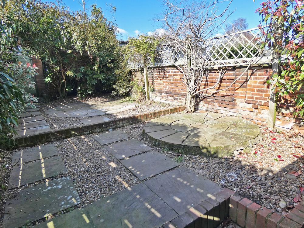 2279newgdn3.jpg
