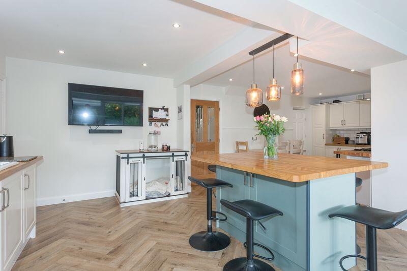 OPEN PLAN LIVING DINING KITCHEN