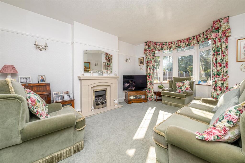 9 Meadow Road (10).jpg