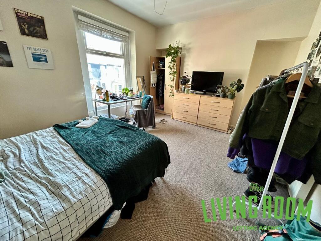 Bedroom 4b