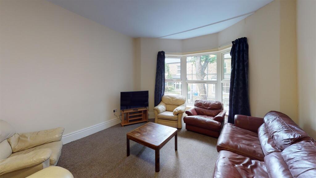 33-Spring-Hill-Road-Living-Room.jpg