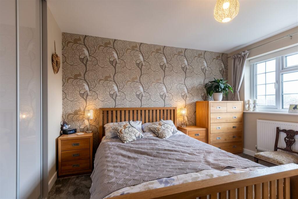 17 Kingfisher Grove-030.jpg