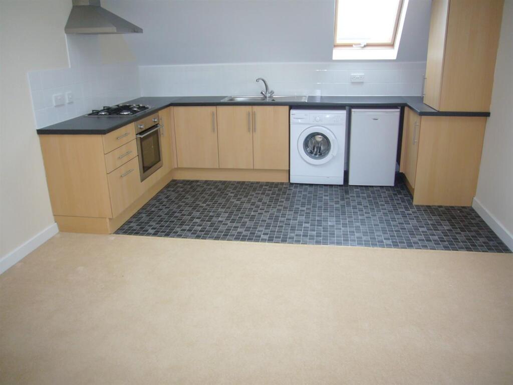 kitchen new.JPG